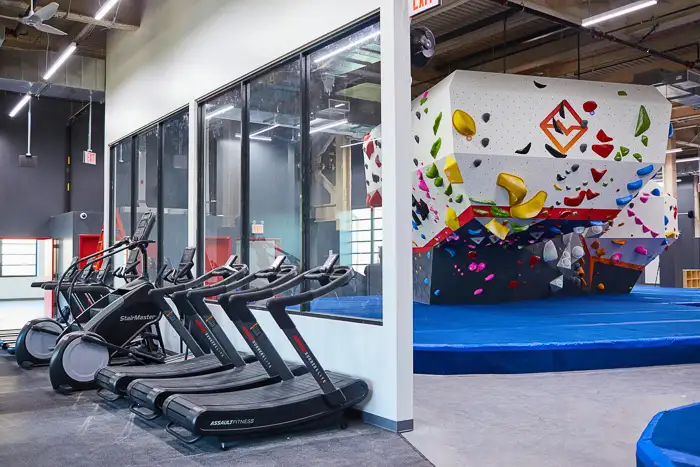 The Cliffs Climbing Gym by Advantage